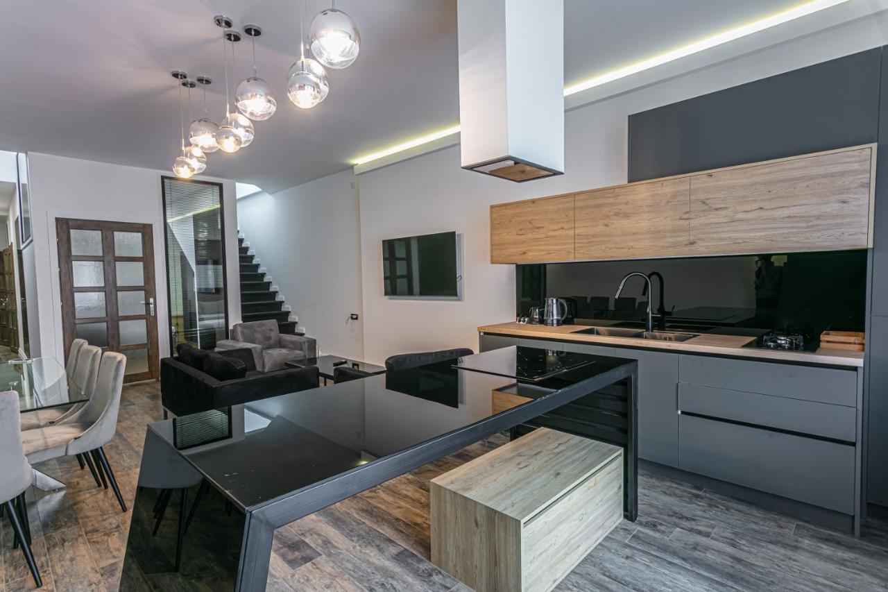 Luxe Apartment In Center Yerevan Exterior foto