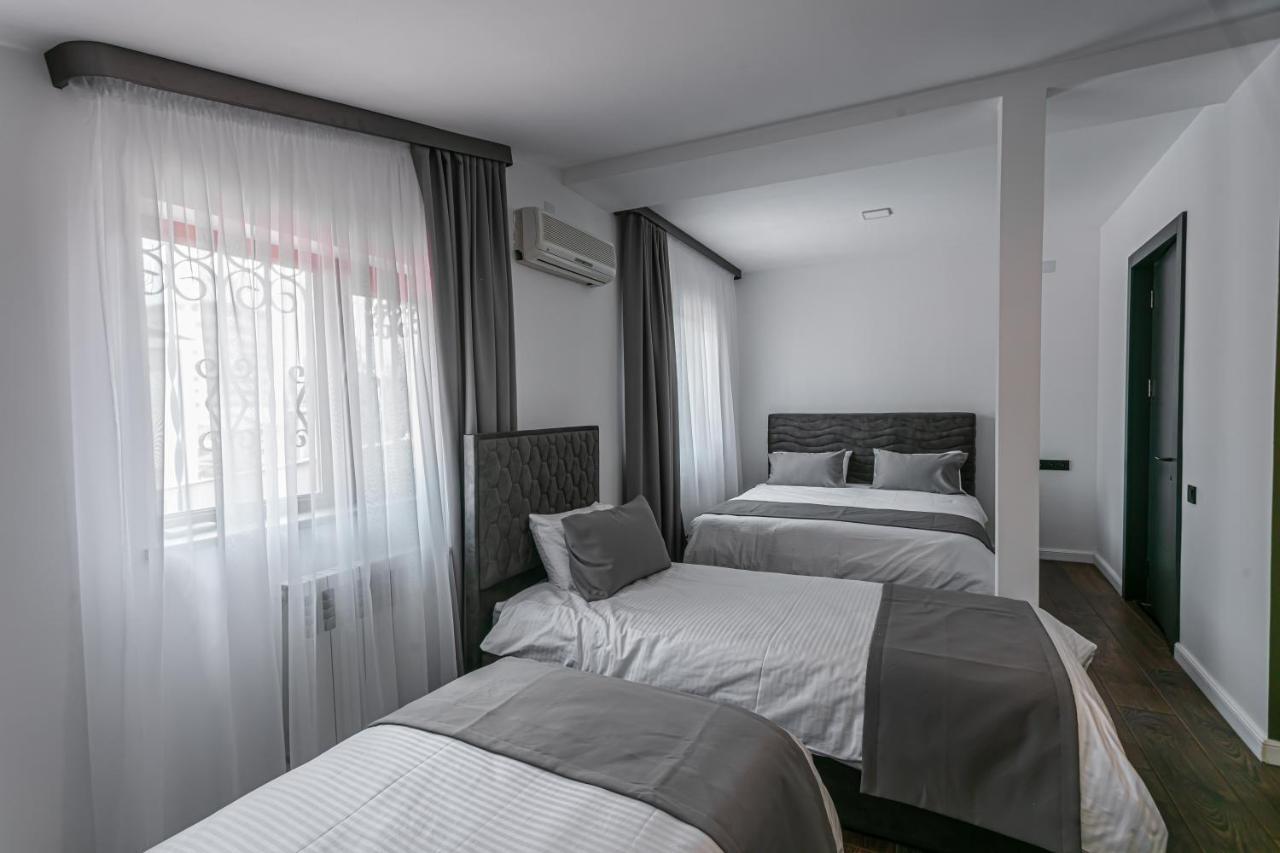 Luxe Apartment In Center Yerevan Exterior foto