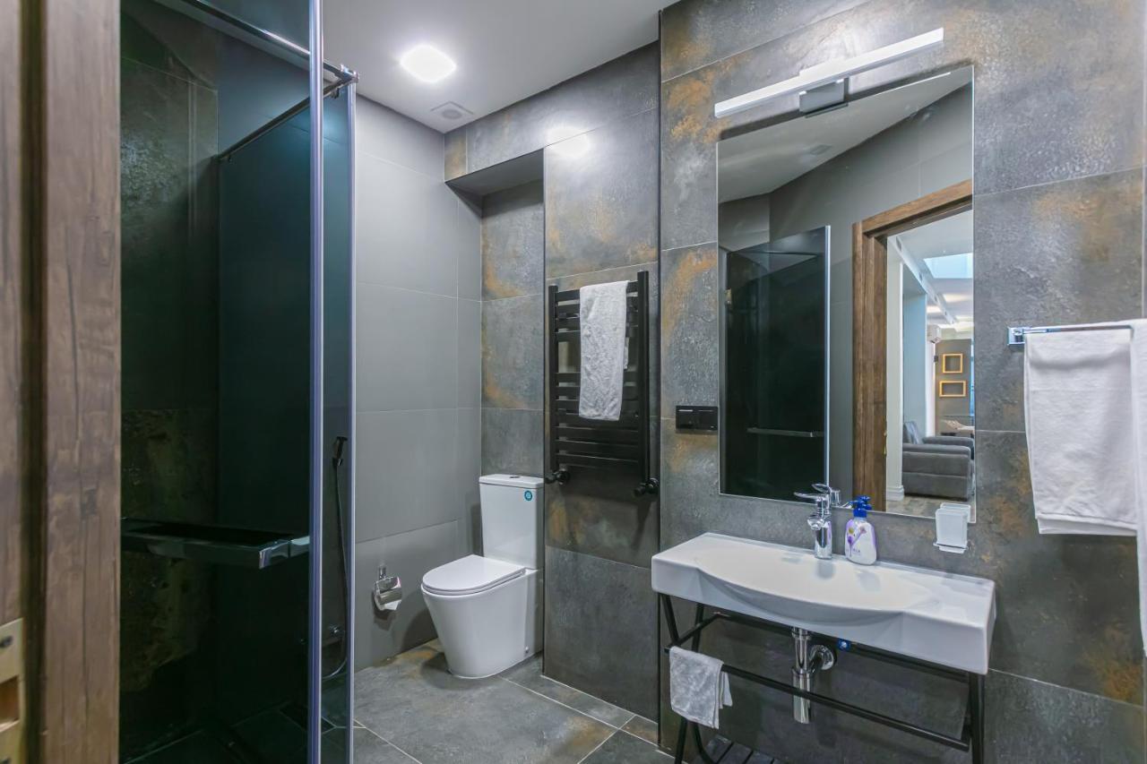 Luxe Apartment In Center Yerevan Exterior foto