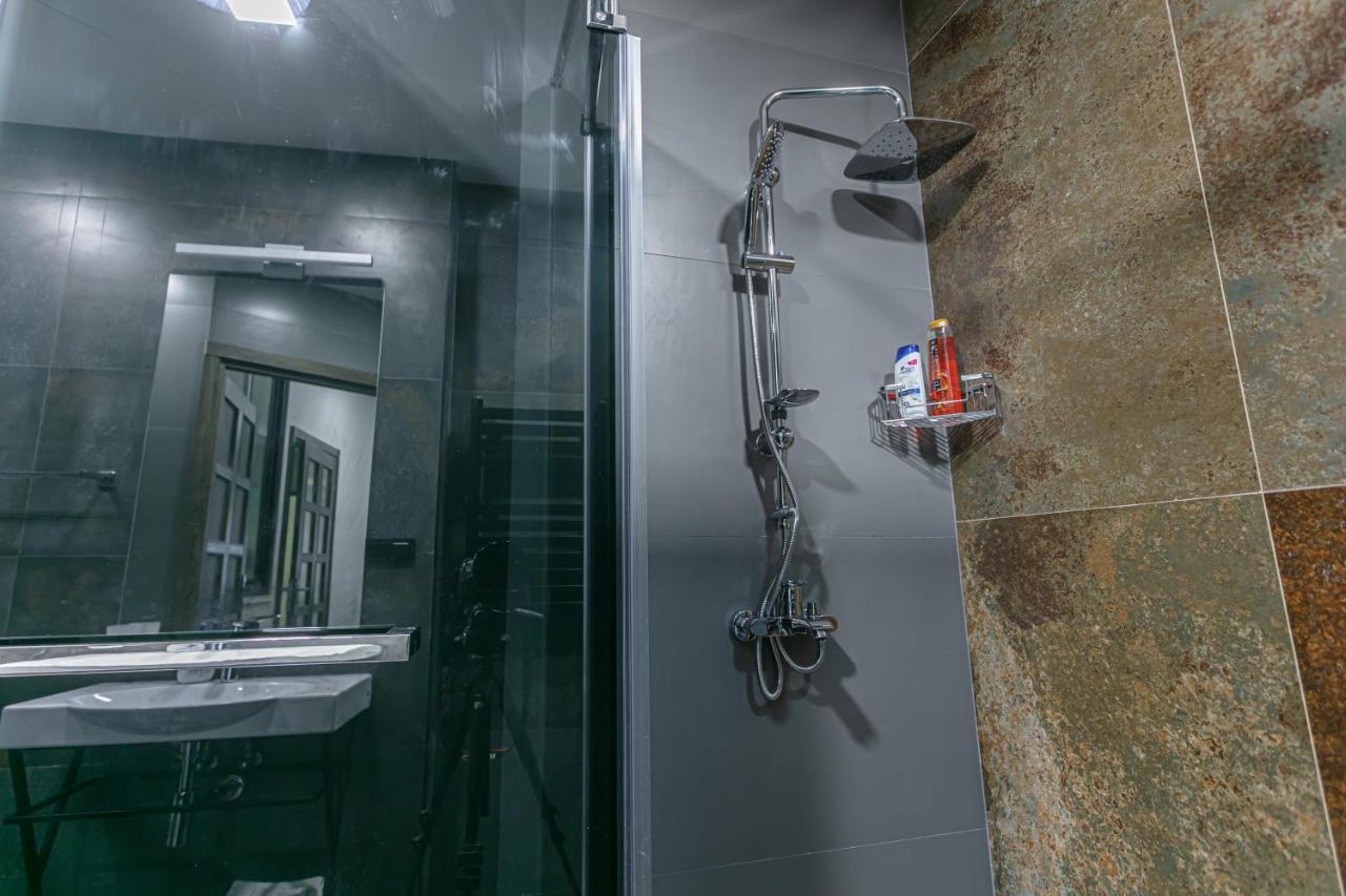 Luxe Apartment In Center Yerevan Exterior foto