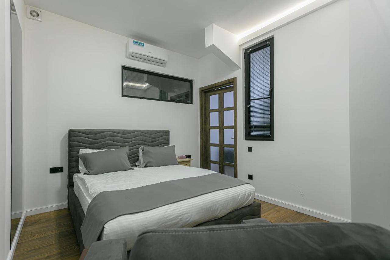 Luxe Apartment In Center Yerevan Exterior foto