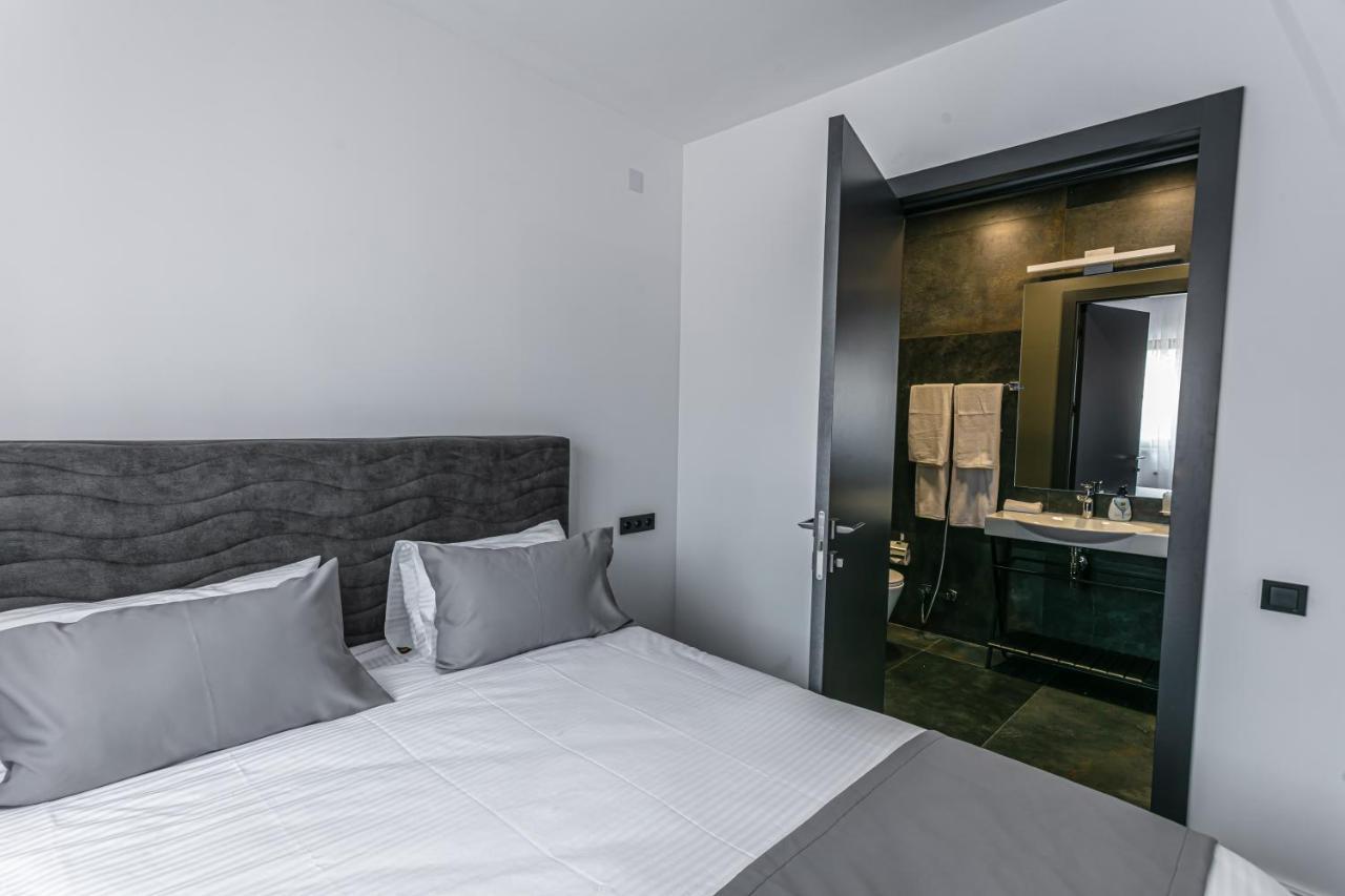 Luxe Apartment In Center Yerevan Exterior foto